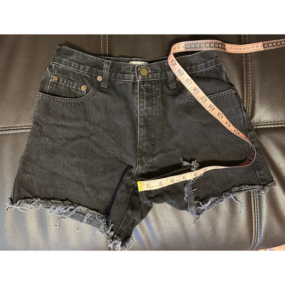 MODA International Black Distressed High Rise Cut Off Jeans Shorts. Women's 8 - Picture 8 of 9